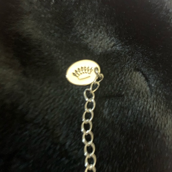 Rare Vintage Juicy Couture Gold and White Floral Flower Necklace - Picture 4 of 8